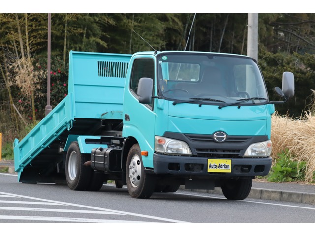 Hino Dutro 1