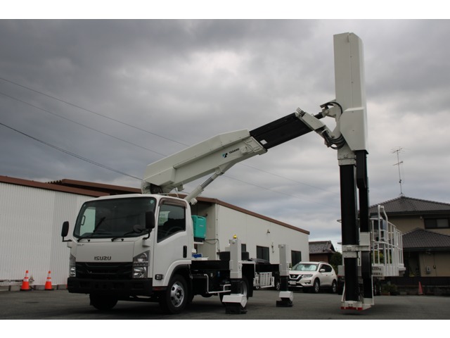 2020 Isuzu Elf