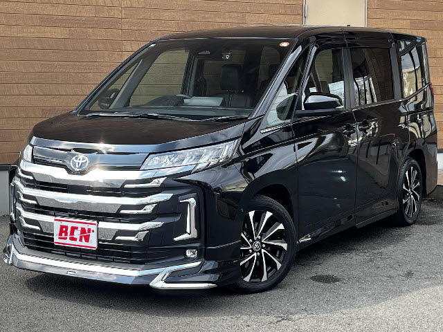 Toyota Noah 1