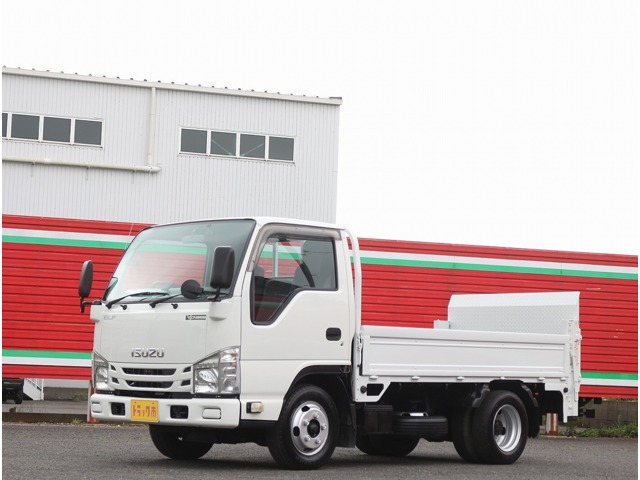 2018 Isuzu Elf