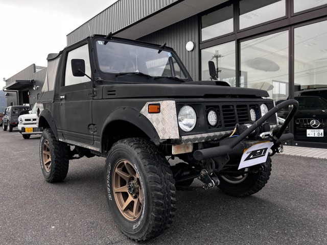 Suzuki Jimny 1