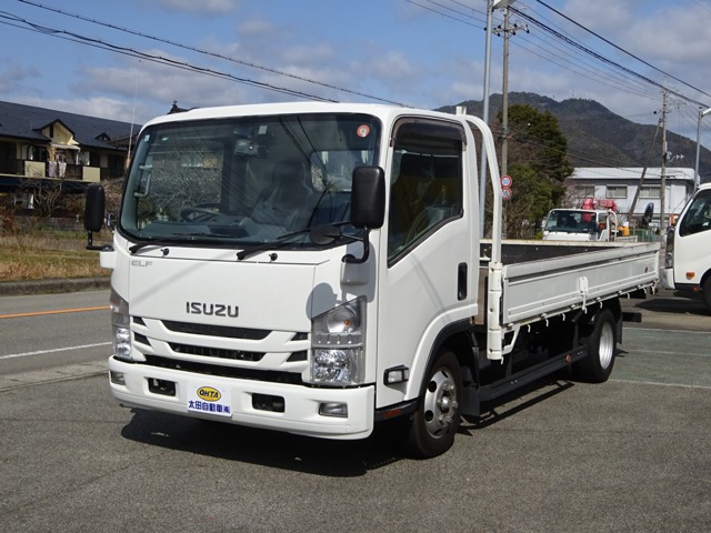 Isuzu Elf 1