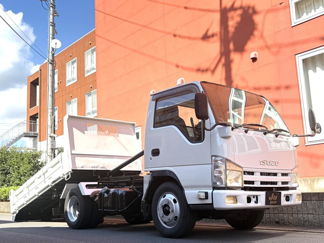 2012 Isuzu Elf