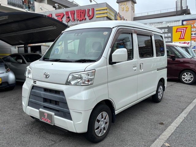 Toyota Pixis Van 1