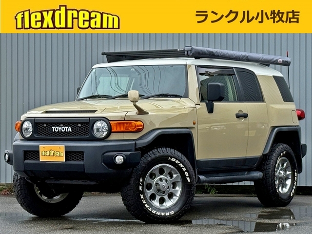 Toyota FJ Cruiser 2