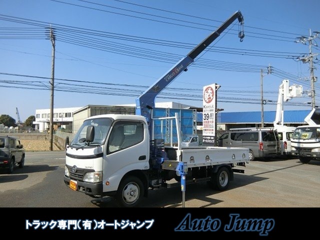 Hino Dutro 1
