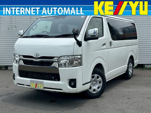 Toyota Hiace Van 1