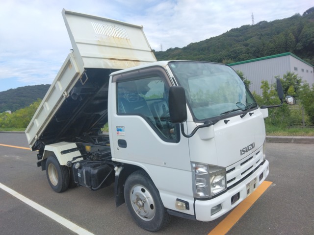 Isuzu Elf 1