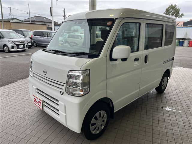 Nissan NV100 Clipper 1