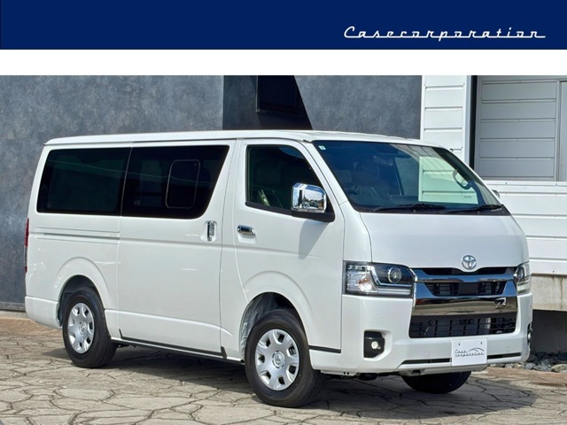 Toyota Hiace Van 1