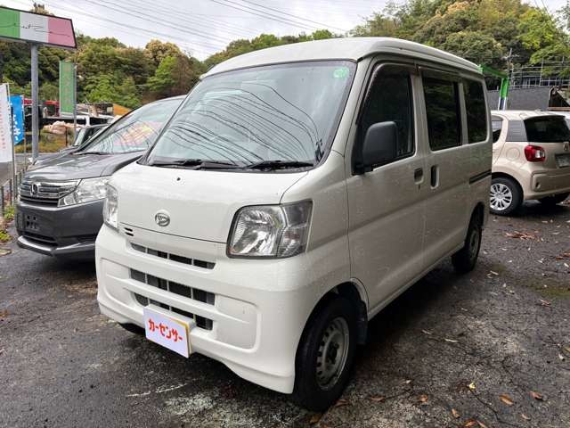 Daihatsu Hijet Cargo 1
