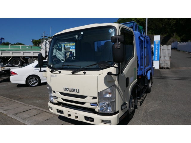 2017 Isuzu Elf