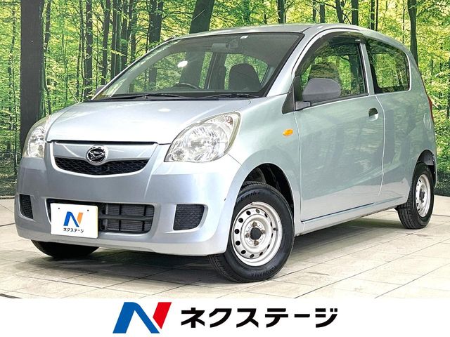 Daihatsu Mira 1
