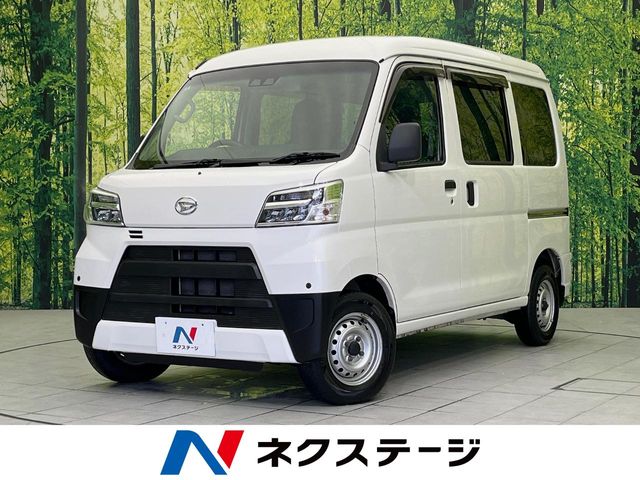 Daihatsu Hijet Cargo 1