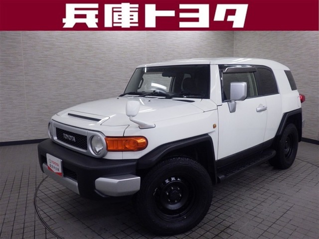 Toyota FJ Cruiser 2