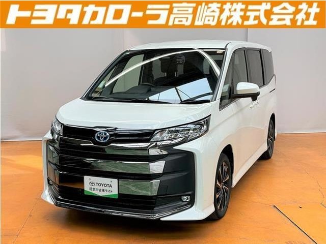 Toyota Noah 1