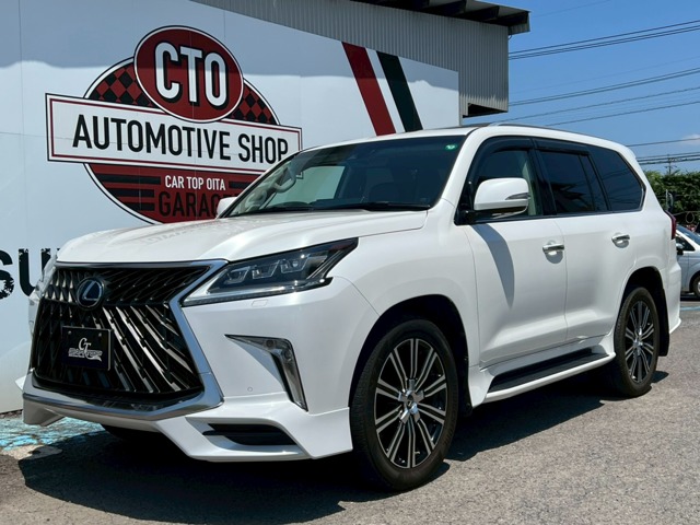 Lexus LX 1