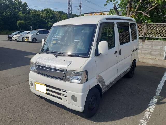 Mitsubishi Minicab Van 1
