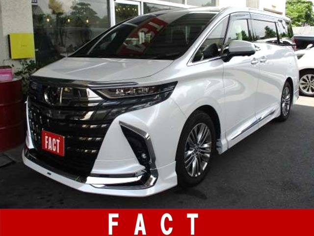 Toyota Alphard 1
