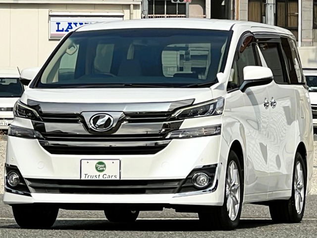 Toyota Vellfire 1