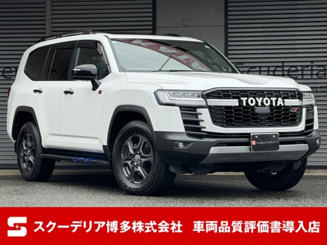 Toyota Land Cruiser 300 2