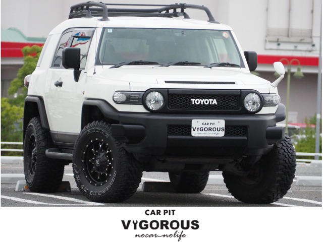 Toyota FJ Cruiser 2