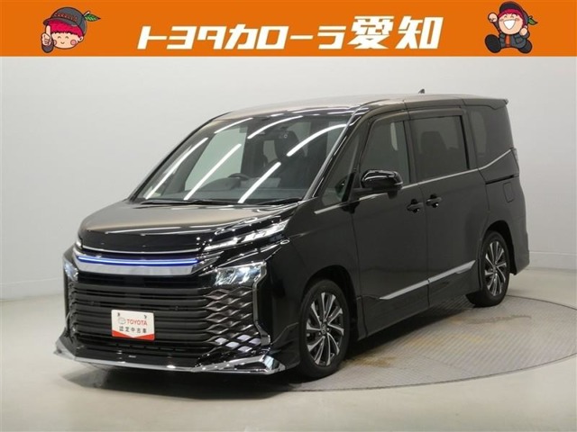 Toyota Voxy 1