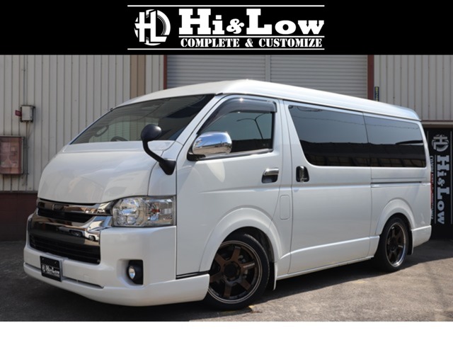 Toyota Hiace Van 1