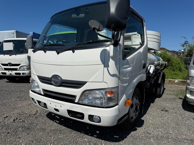 2011 Hino Dutro