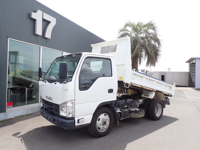 2019 Isuzu Elf