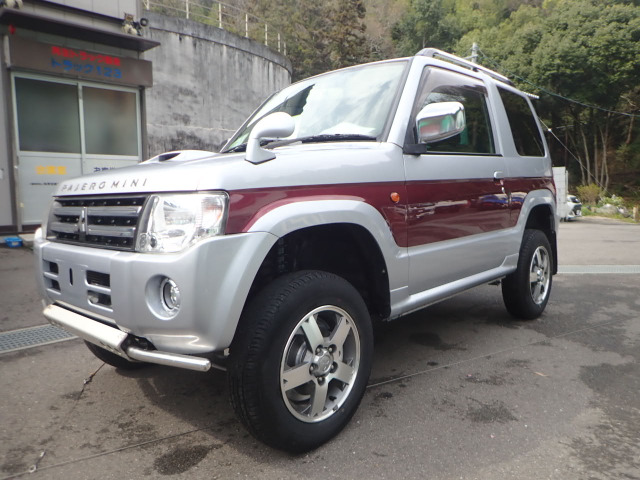 2010 Mitsubishi Pajero Mini