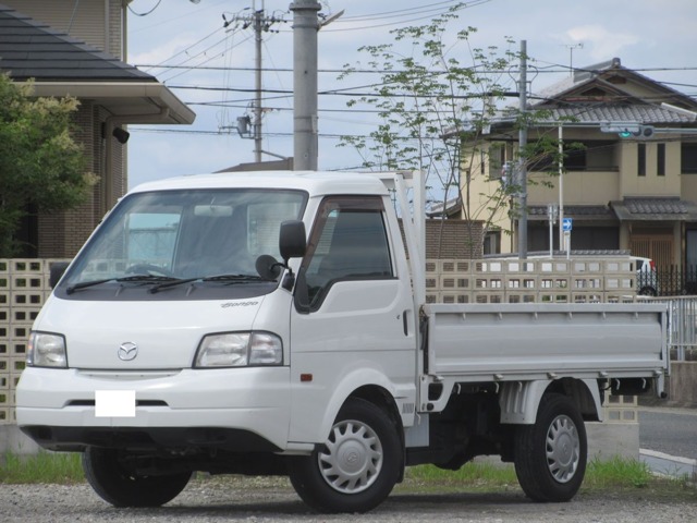 Mazda Bongo Truck 1