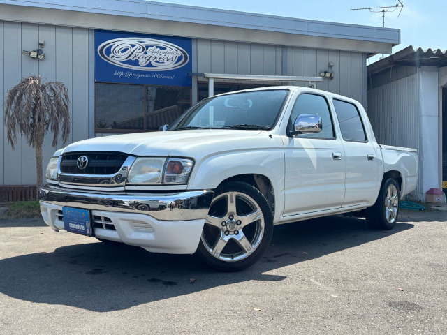 Toyota Hilux 1