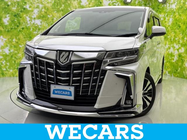 Toyota Alphard 1