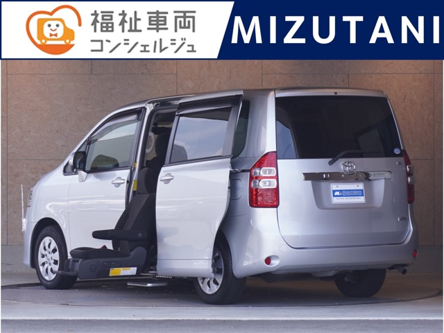 2012 Toyota Noah