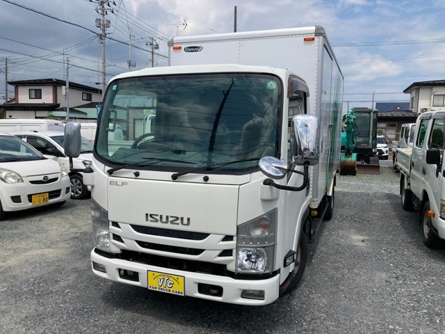 Isuzu Elf 1