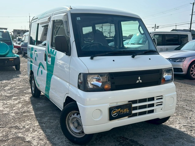 2008 Mitsubishi Minicab Van