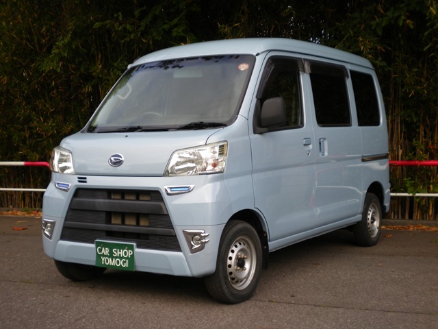 Daihatsu Hijet Cargo 1