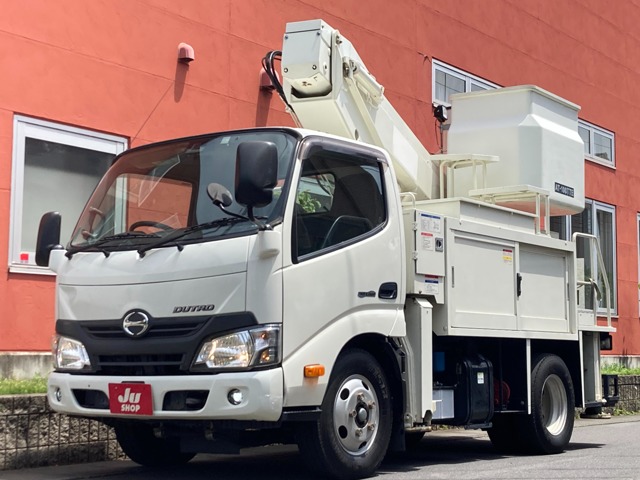 Hino Dutro 1