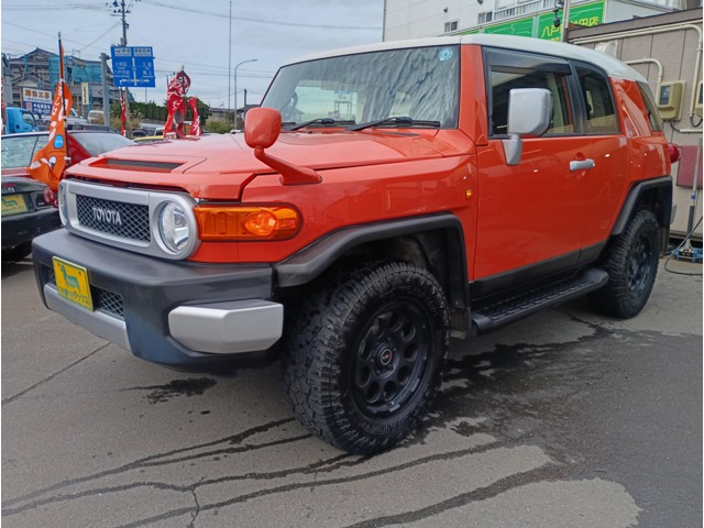 Toyota FJ Cruiser 2