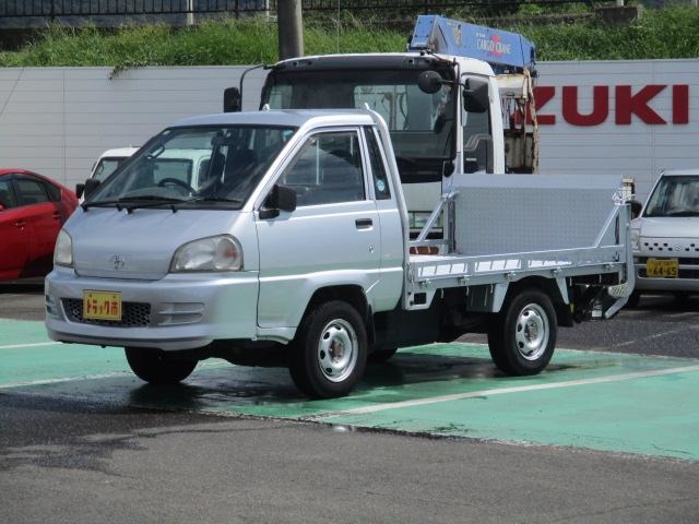 2004 Toyota Light Ace Truck