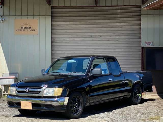 Toyota Hilux 1