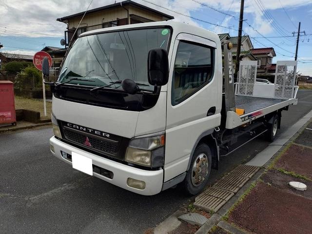 Mitsubishi Fuso Canter 1