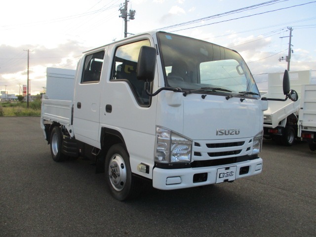 Isuzu Elf 1