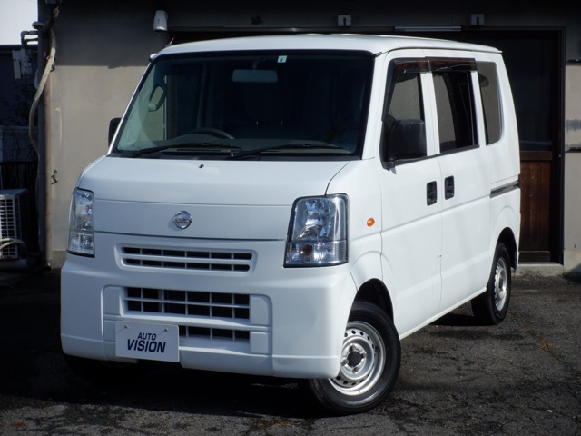 Nissan NV100 Clipper 1