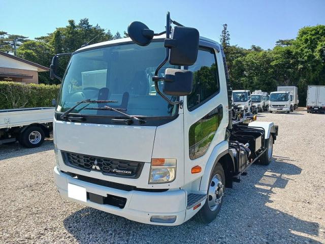 Mitsubishi Fuso Fighter 1