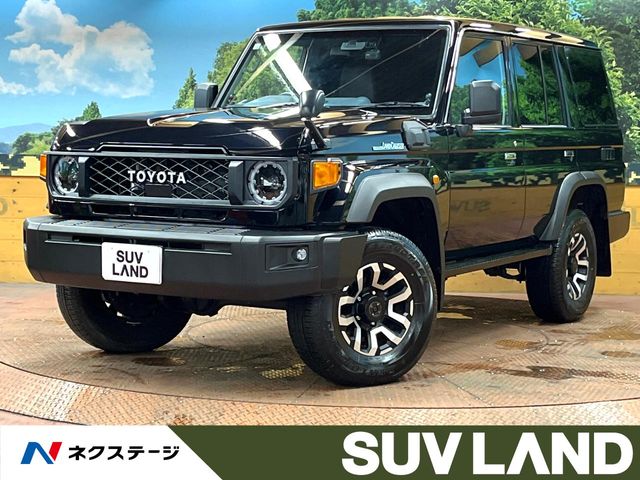 Toyota Land Cruiser 70 2
