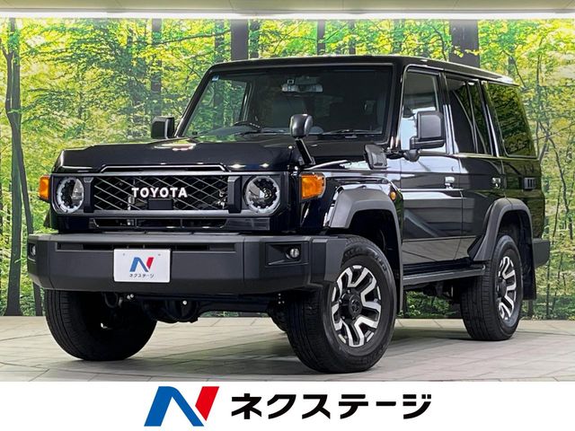 Toyota Land Cruiser 70 2