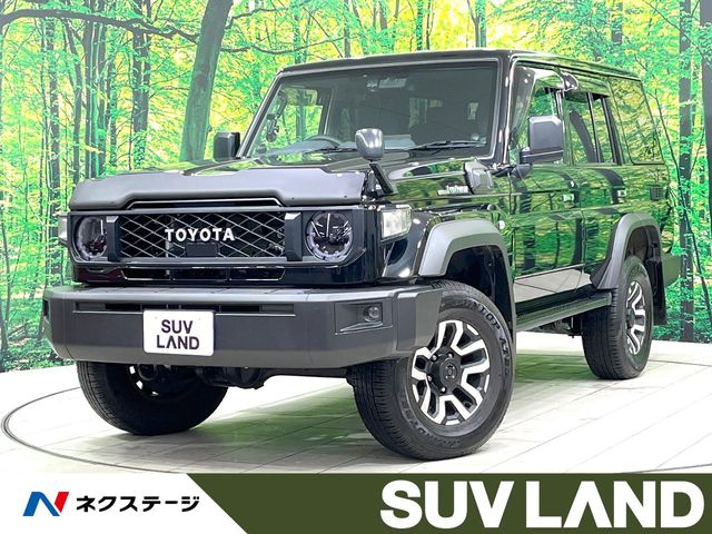 Toyota Land Cruiser 70 2