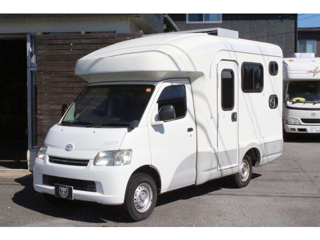 Toyota Light Ace Truck 1